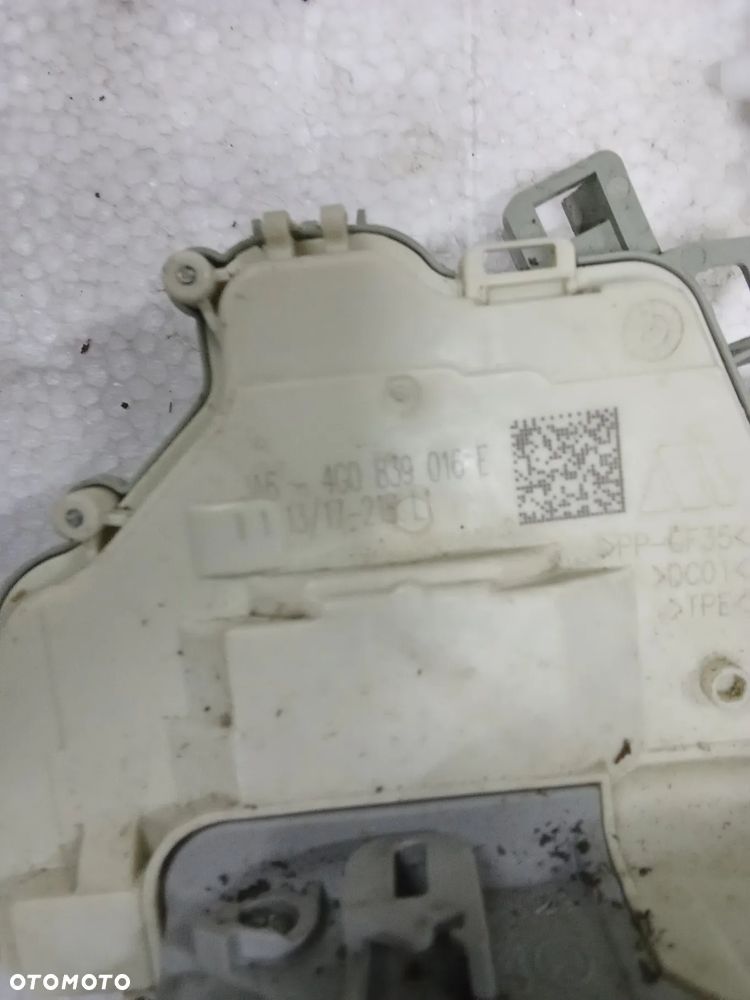 Vw Touareg III zamek drzw tył prawyi 4G0839016F - 3