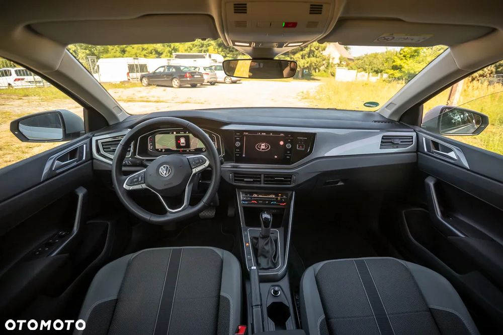 Volkswagen Polo 1.0 TSI Comfortline DSG - 24