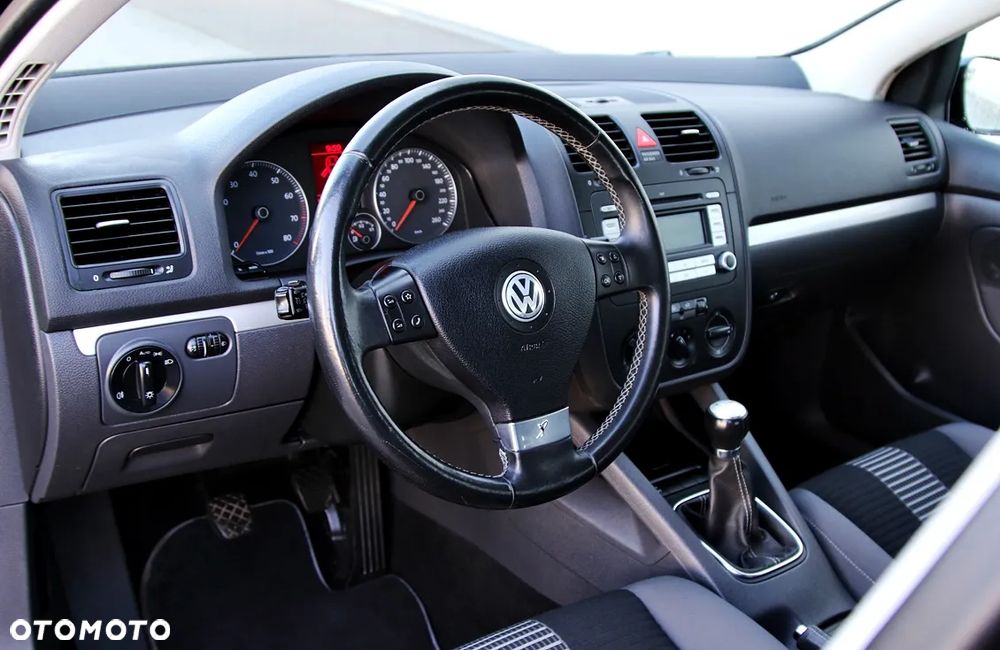 Volkswagen Golf V 1.6 Trendline - 19