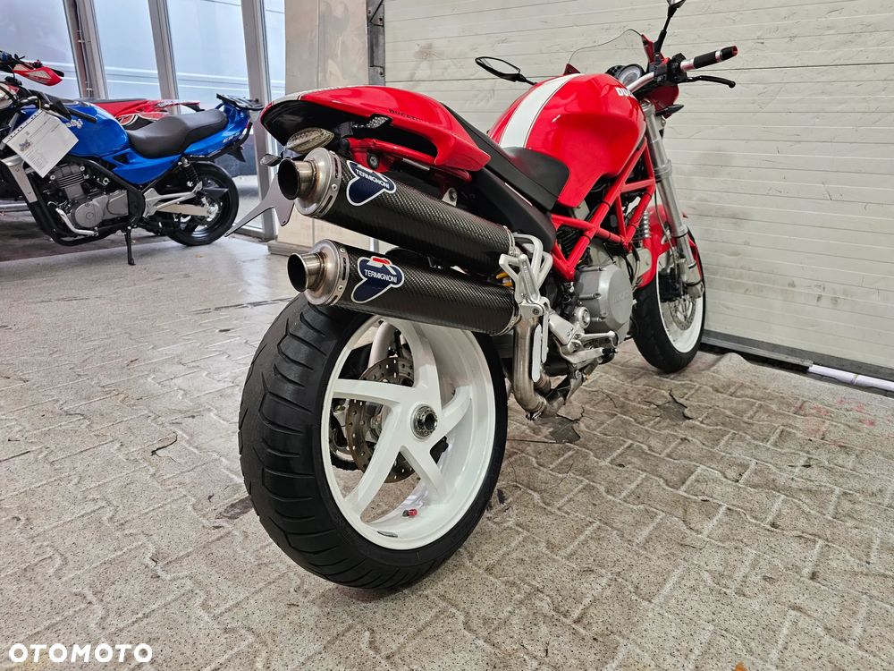 Ducati Monster - 25