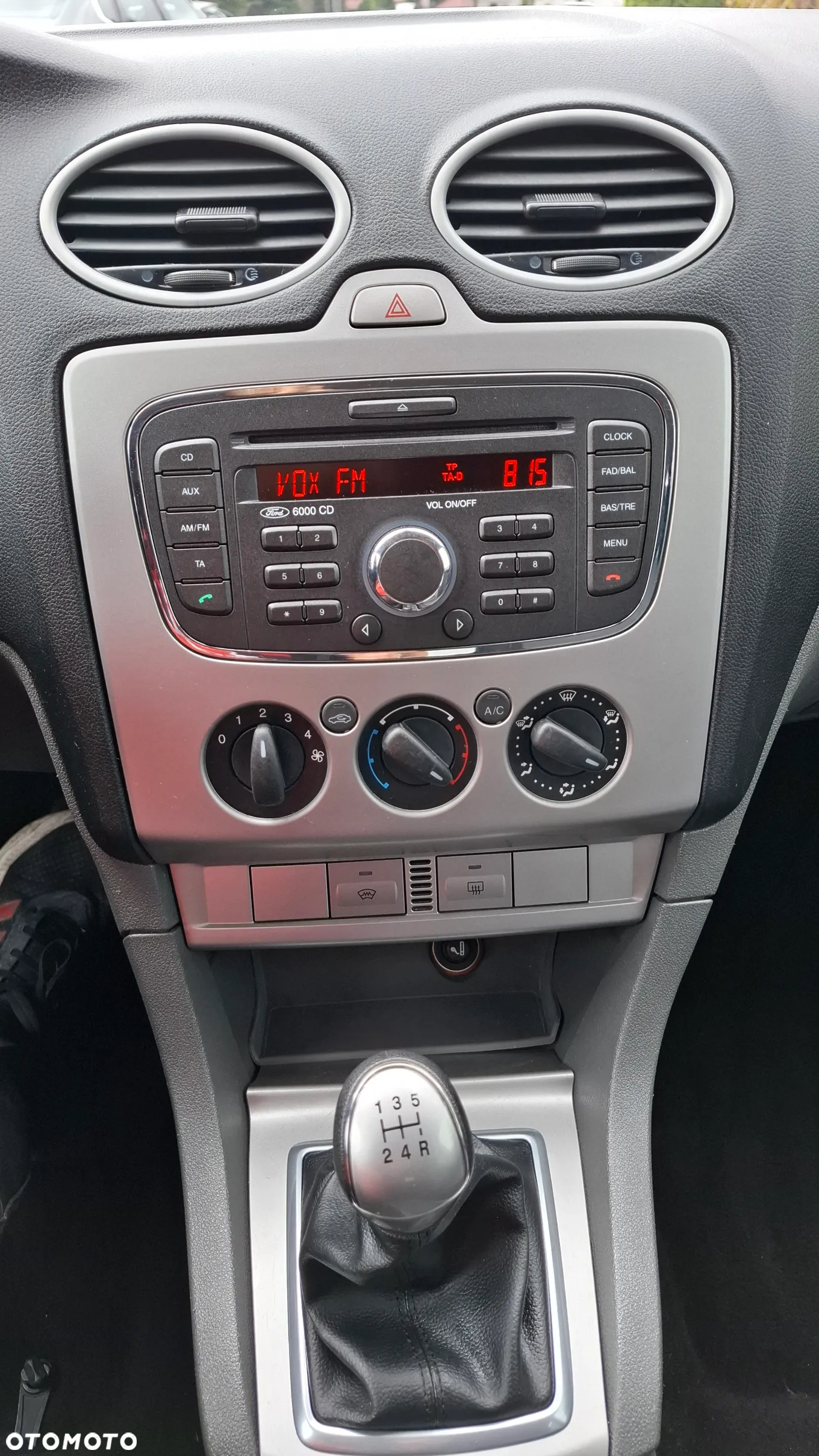 Ford Focus 1.8 FF Platinium X - 14