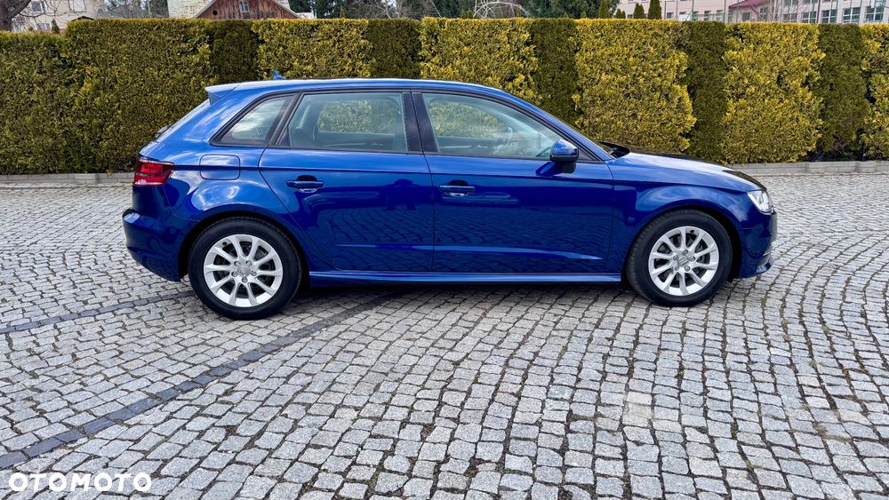 Audi A3 Sportback - 12