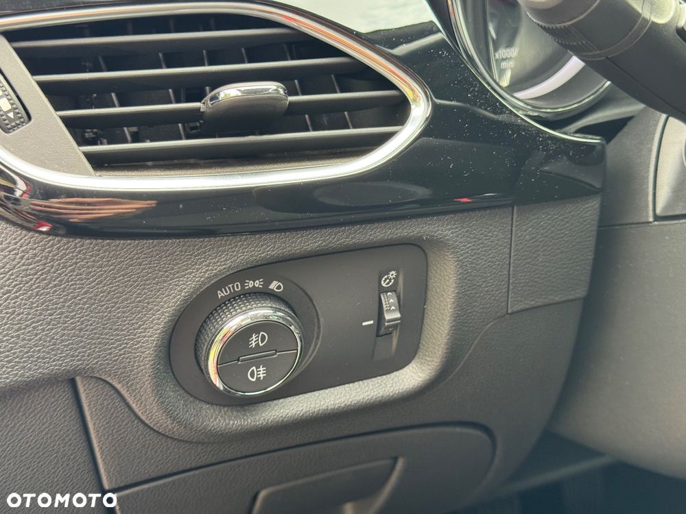 Opel Astra 1.4 Turbo Start/Stop Sports Tourer Innovation - 30