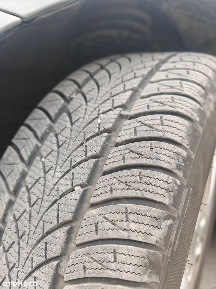 Toyota Avensis 2.2 D-4D Sol - 10