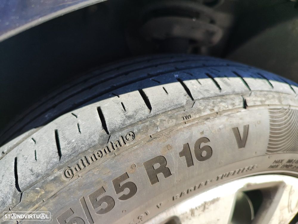 VW Passat 1.9 TDi Confortline - 4