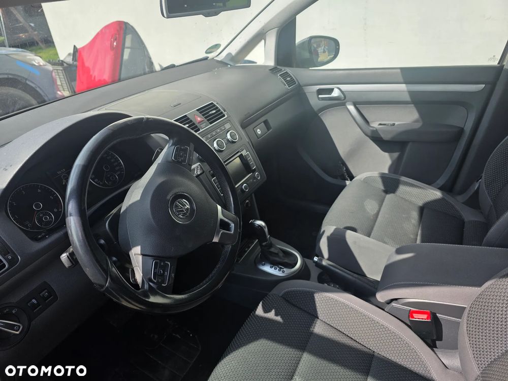 Volkswagen Touran 2.0 TDI DPF BlueMotion Technology DSG Cup - 14