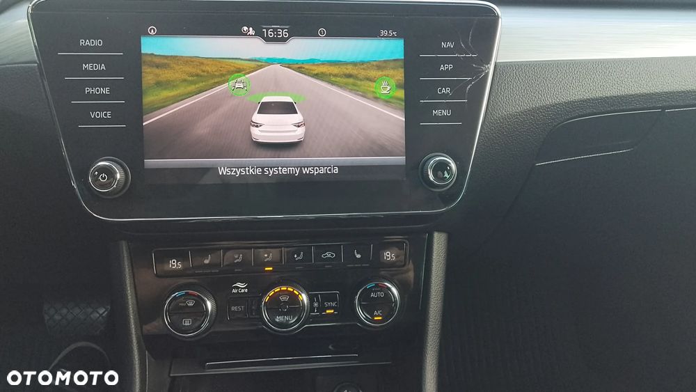 Skoda Superb 2.0 TSI Ambition DSG - 14