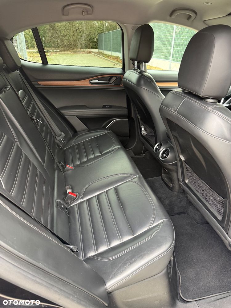 Alfa Romeo Stelvio 2.2 JTDM Executive Q4 - 21