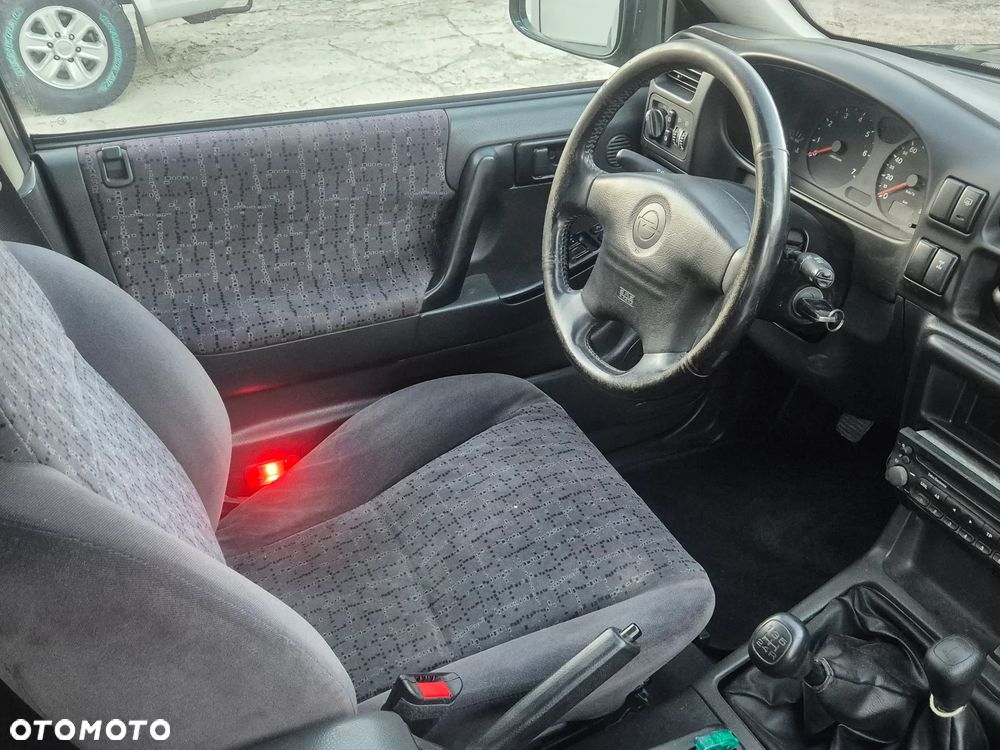 Opel Frontera 2.2 Sport RS - 12