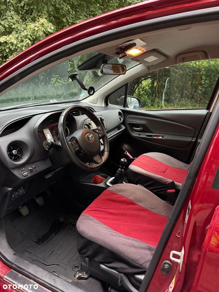 Toyota Yaris 1.5 Premium - 4