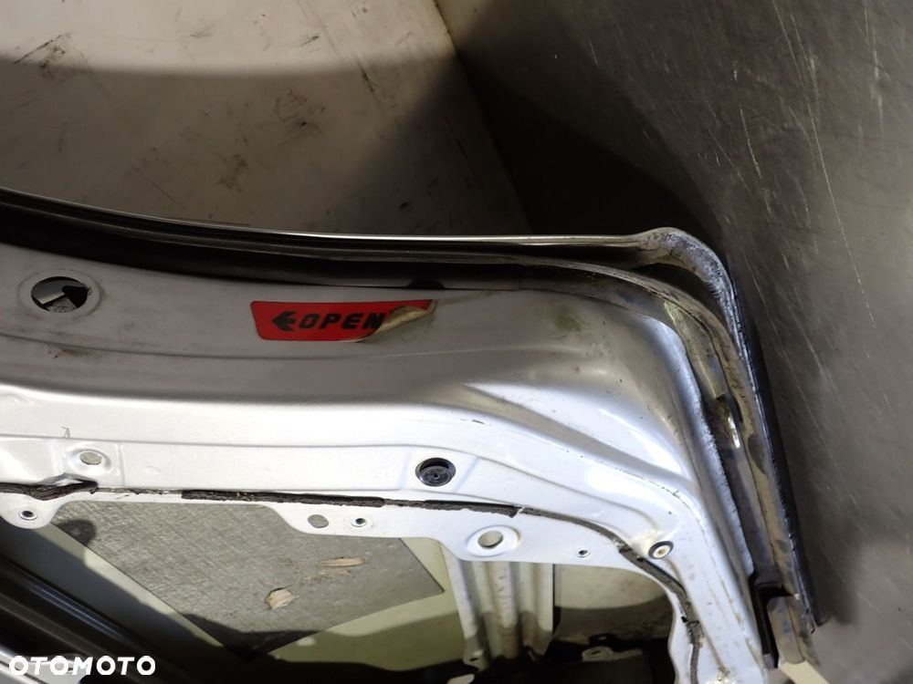 DRZWI PRAWY TYŁ VOLKSWAGEN BORA - 17