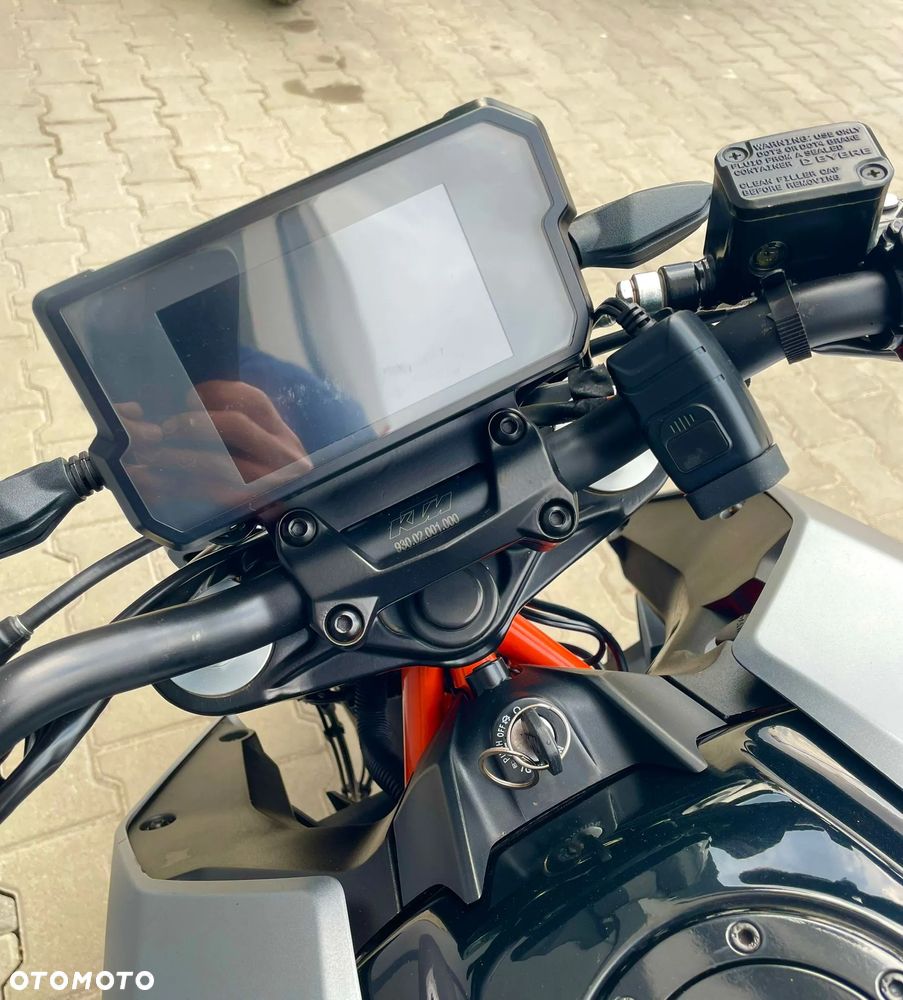 KTM Duke - 18