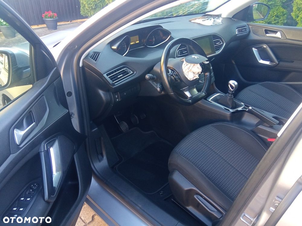 Peugeot 308 1.5 BlueHDi Business Line S&S - 11