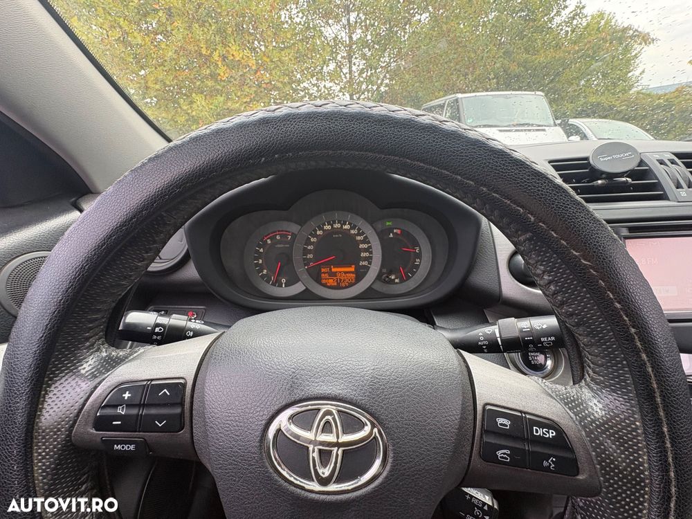 Toyota RAV4 - 7
