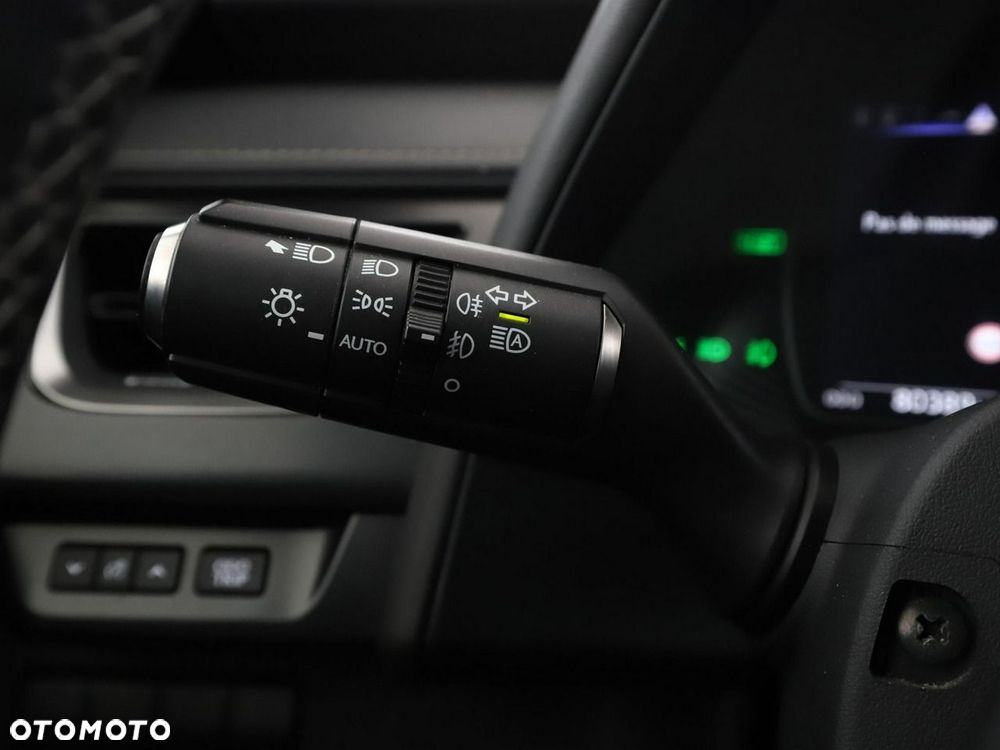 Lexus UX 250h Business Edition - 33