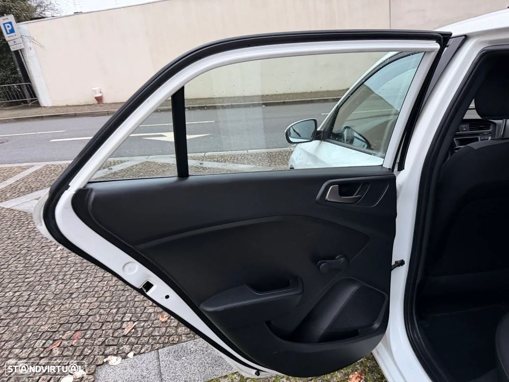 Hyundai i20 1.1 CRDi LED - 13