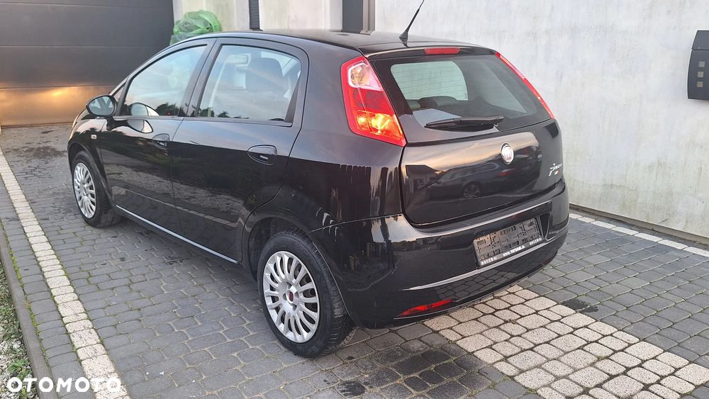 Fiat Grande Punto - 12