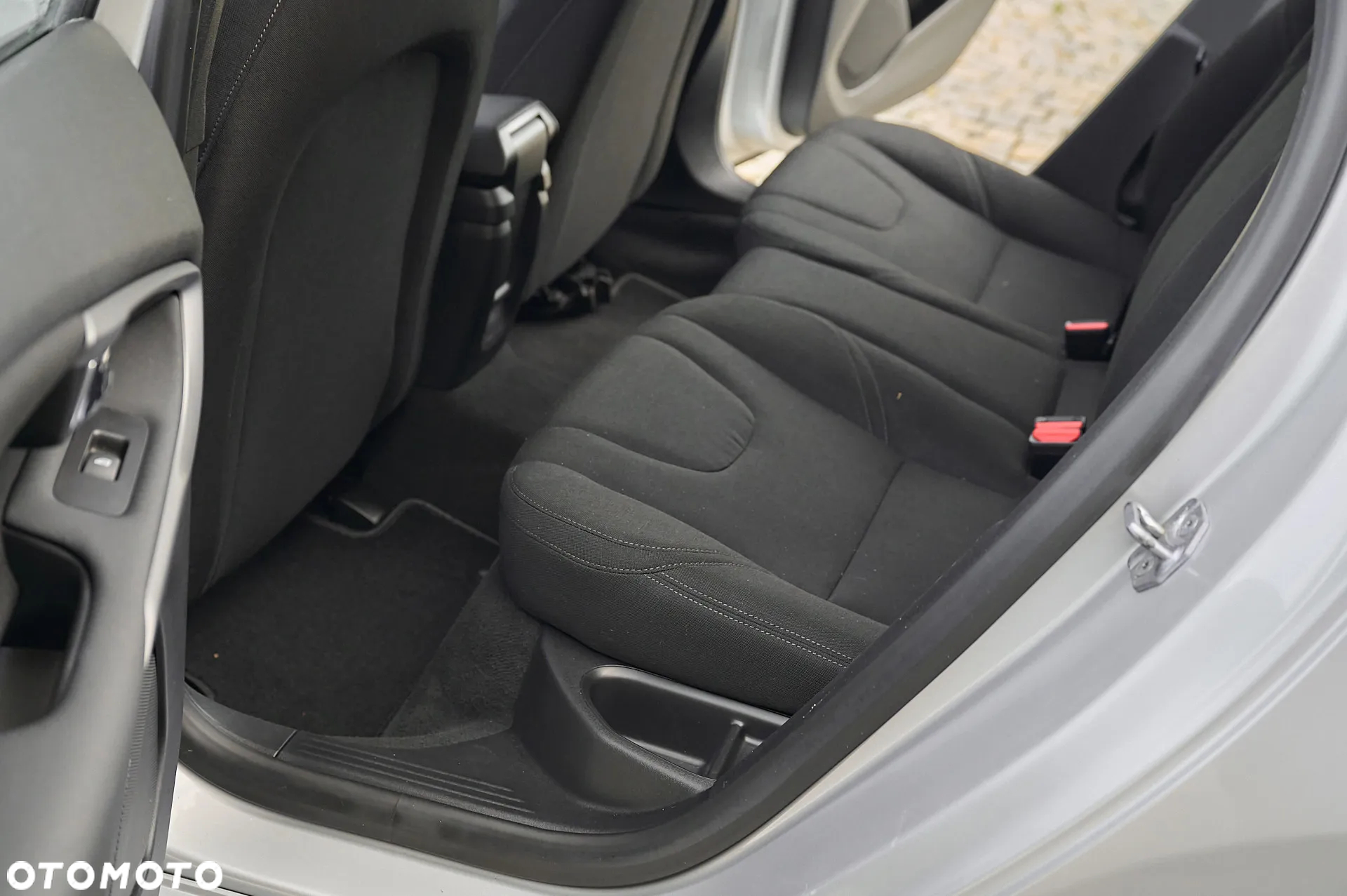 Volvo V40 D2 Momentum - 7