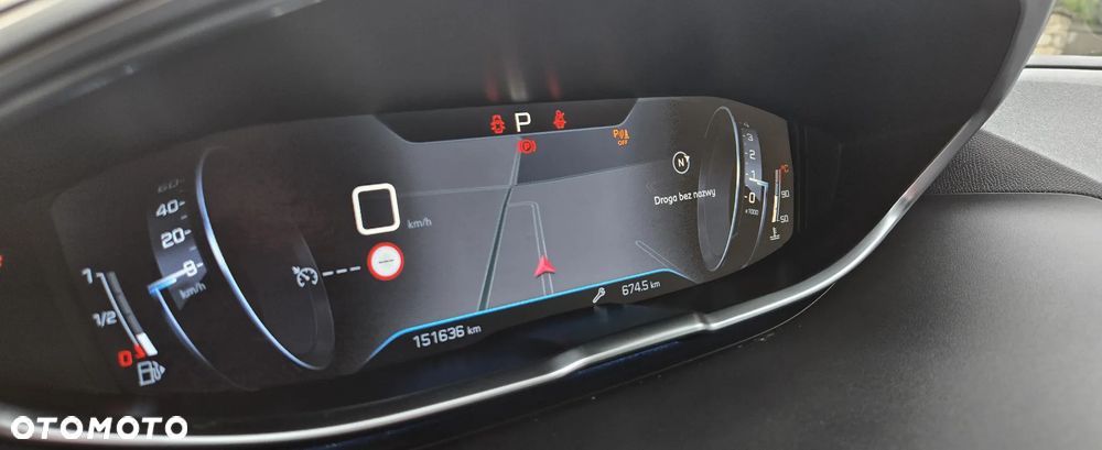 Peugeot 5008 1.5 BlueHDi Active S&S EAT8 - 24