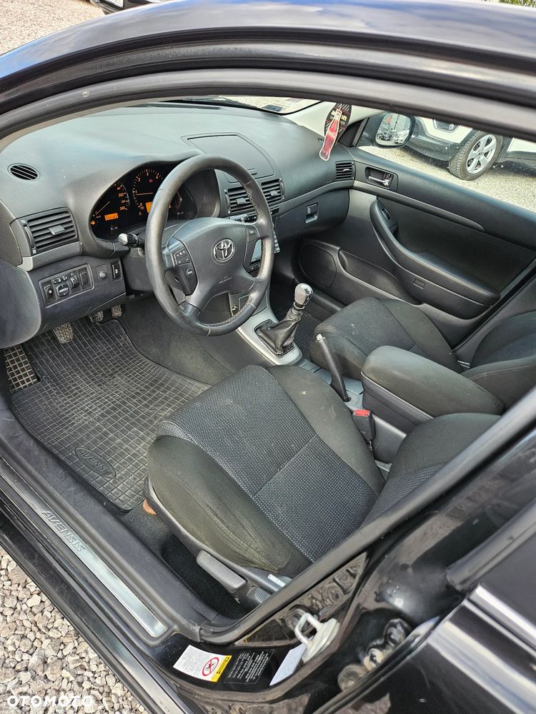 Toyota Avensis 2.0 D-4D Premium - 16