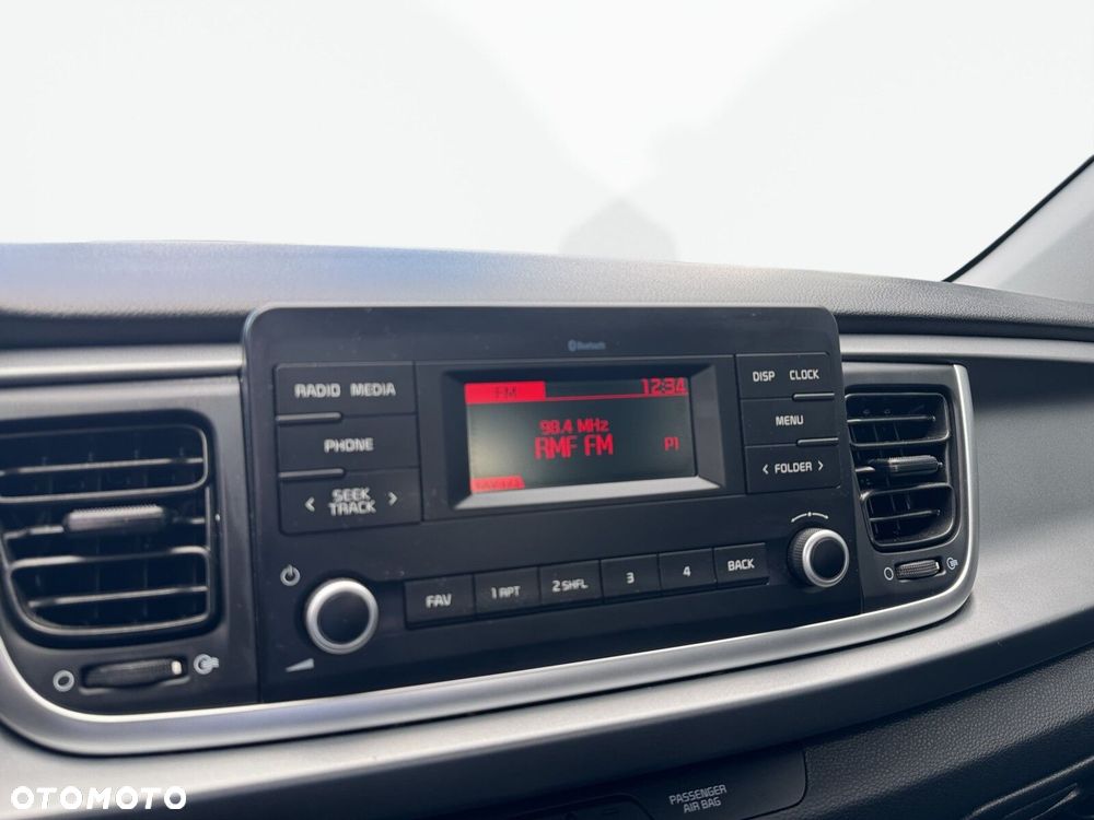 Kia Rio - 17