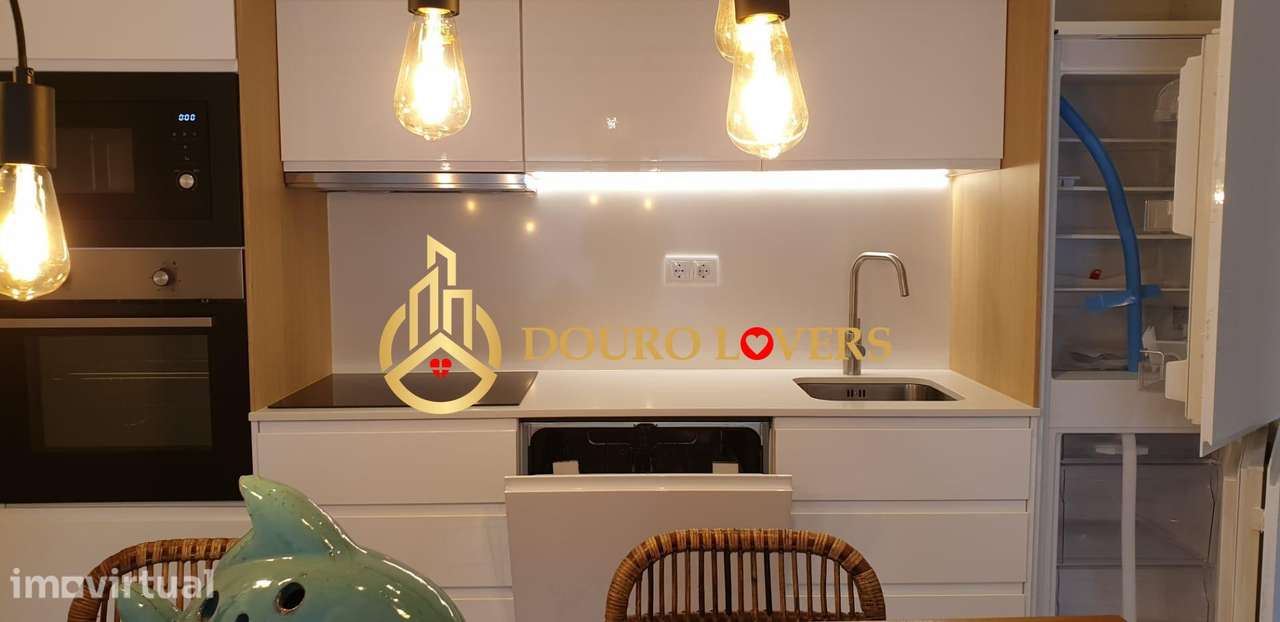 Apartamento T2 Totalmente Renovado e Mobilado no Centro do Porto |... - Grande imagem: 3/60