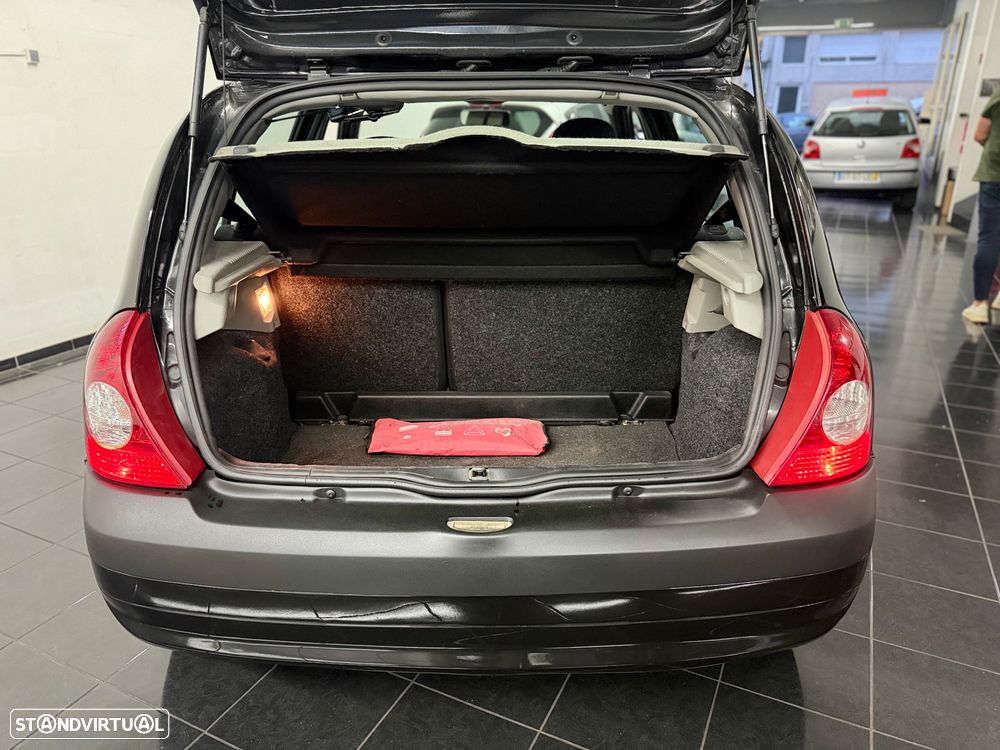 Renault Clio 1.2 16V Confort Dynamique - 8