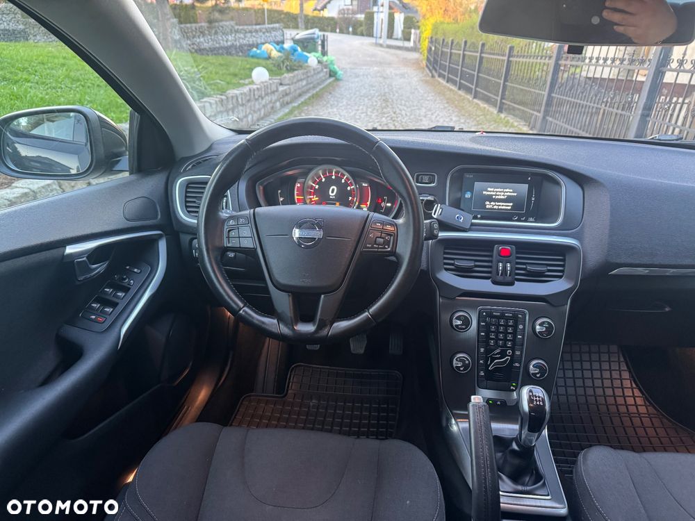 Volvo V40 T2 You - 25
