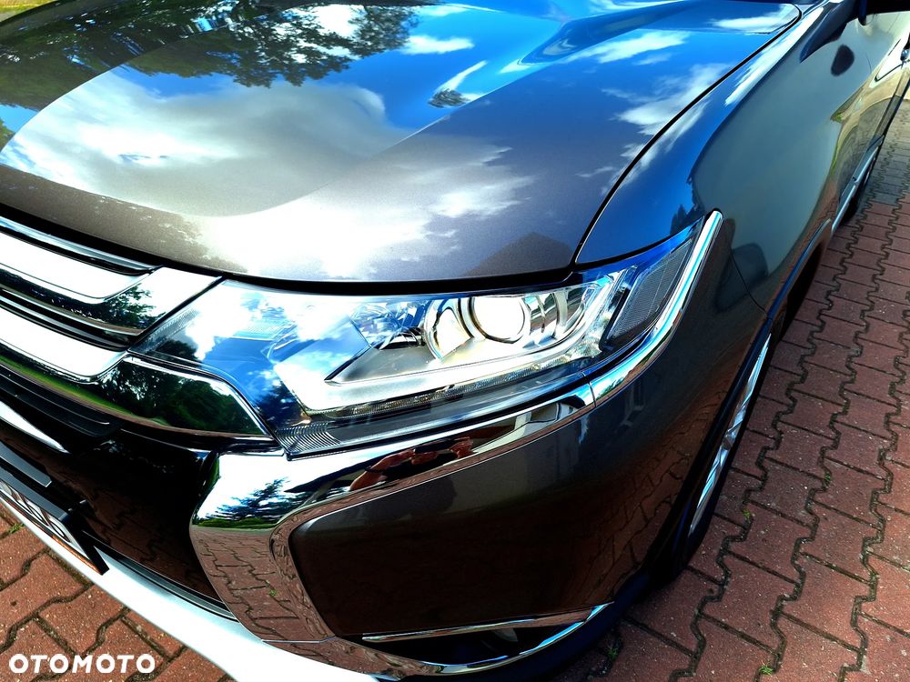 Mitsubishi Outlander 2.0 4WD CVT Plus - 29