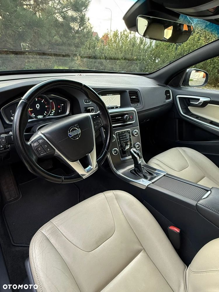 Volvo V60 D4 Geartronic Summum - 5