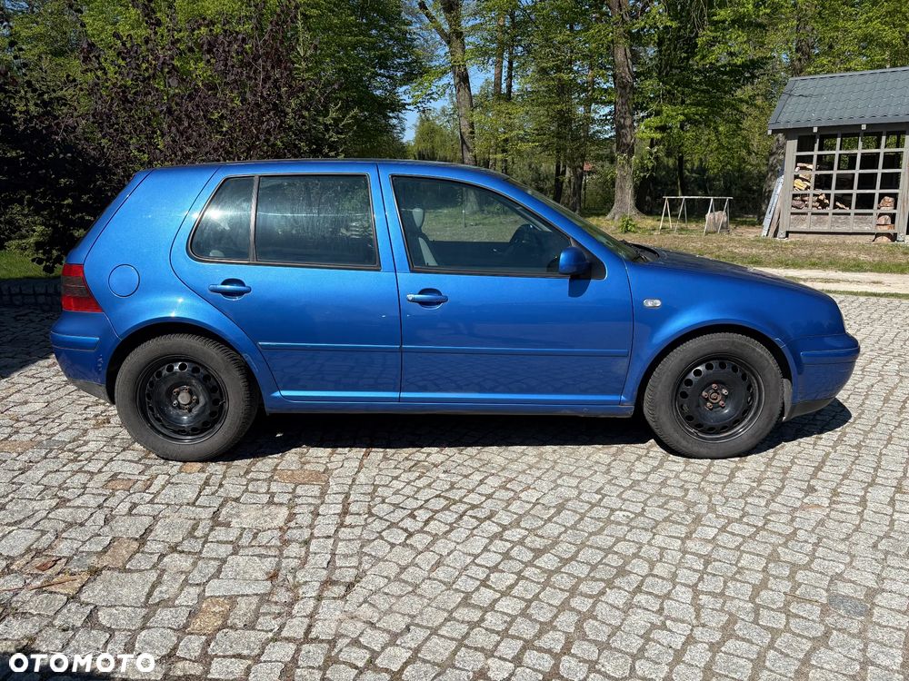 Volkswagen Golf - 20