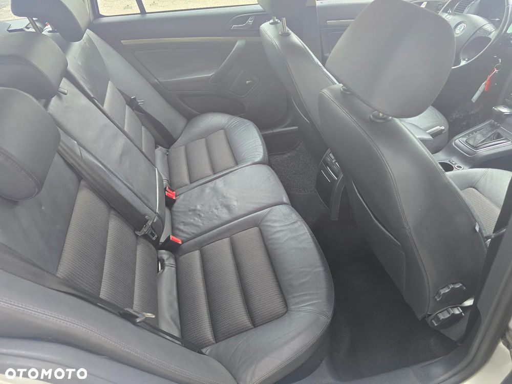 Skoda Octavia 2.0 FSI Elegance Tiptr - 12