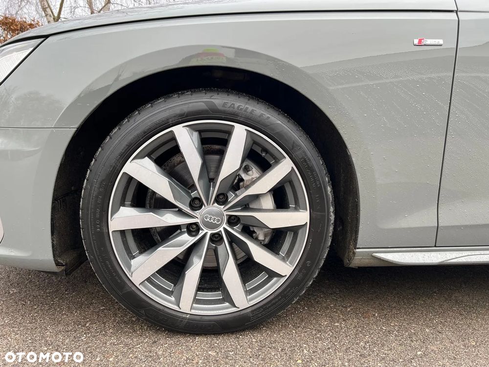 Audi A4 Avant 40 TDI quattro S tronic S line - 38