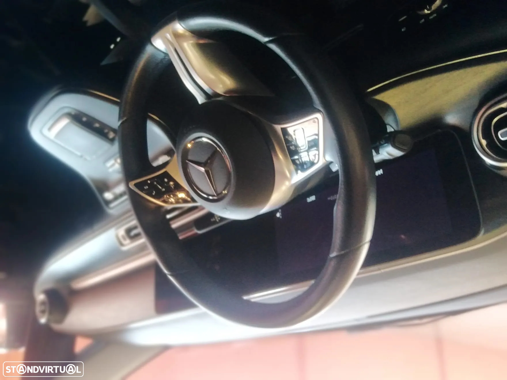 Mercedes-Benz V 250 d Longo Avantgarde - 13