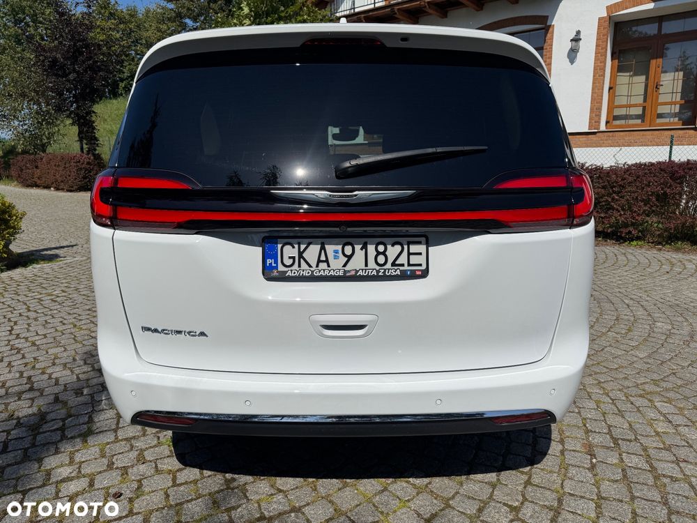 Chrysler Pacifica - 5