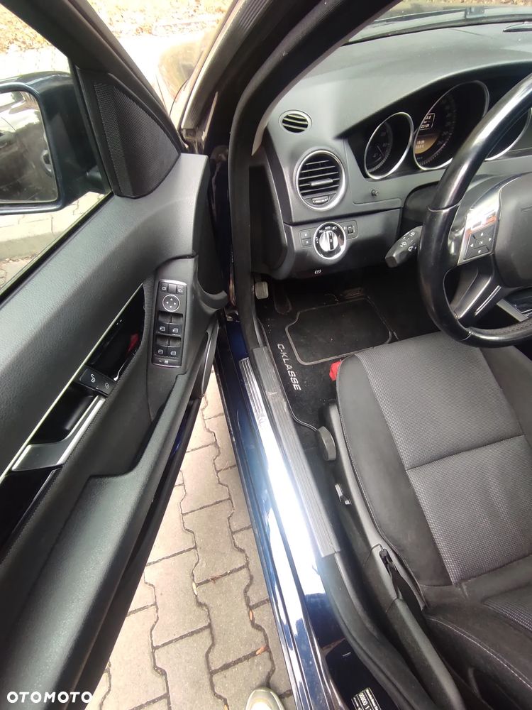 Mercedes-Benz Klasa C 180 CDI DPF (BlueEFFICIENCY) - 15