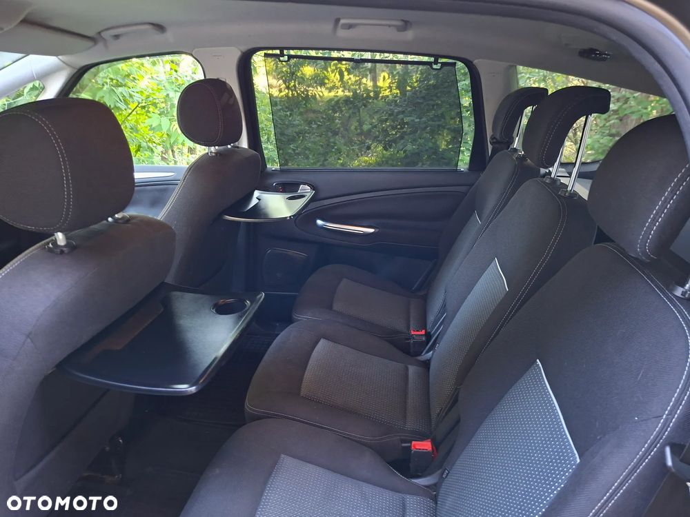 Ford S-Max - 7