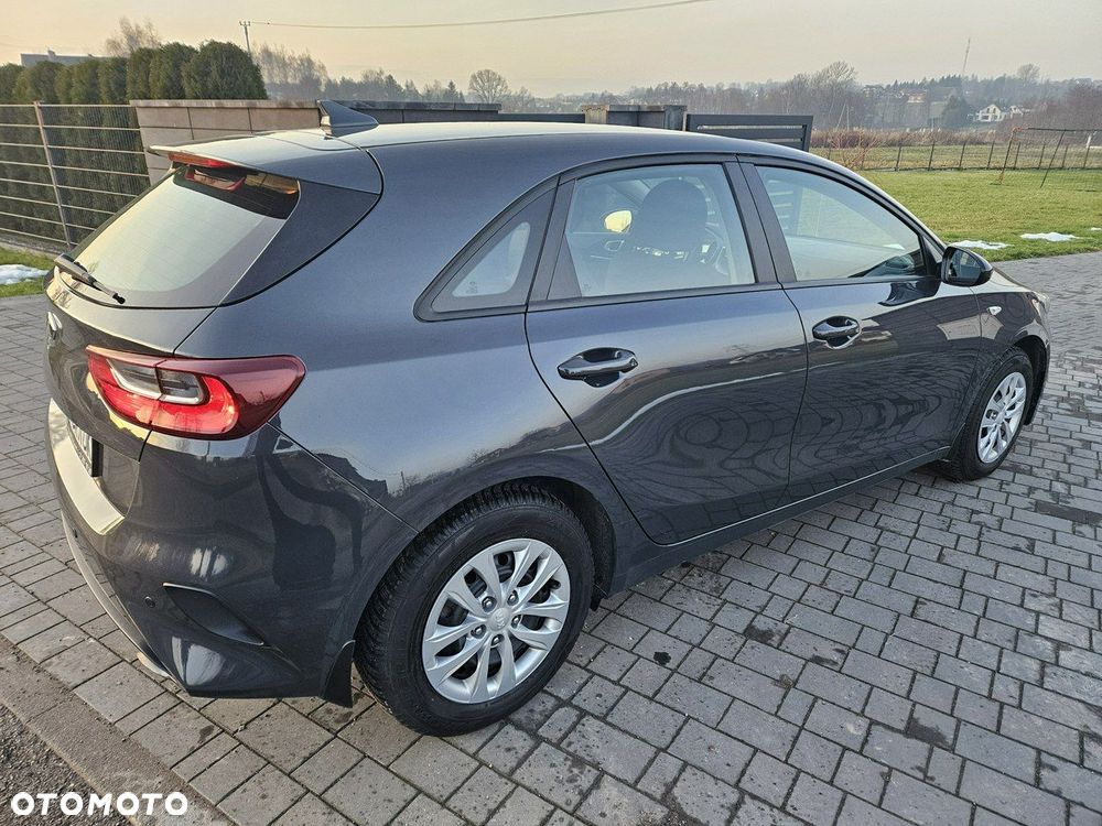Kia Ceed - 4