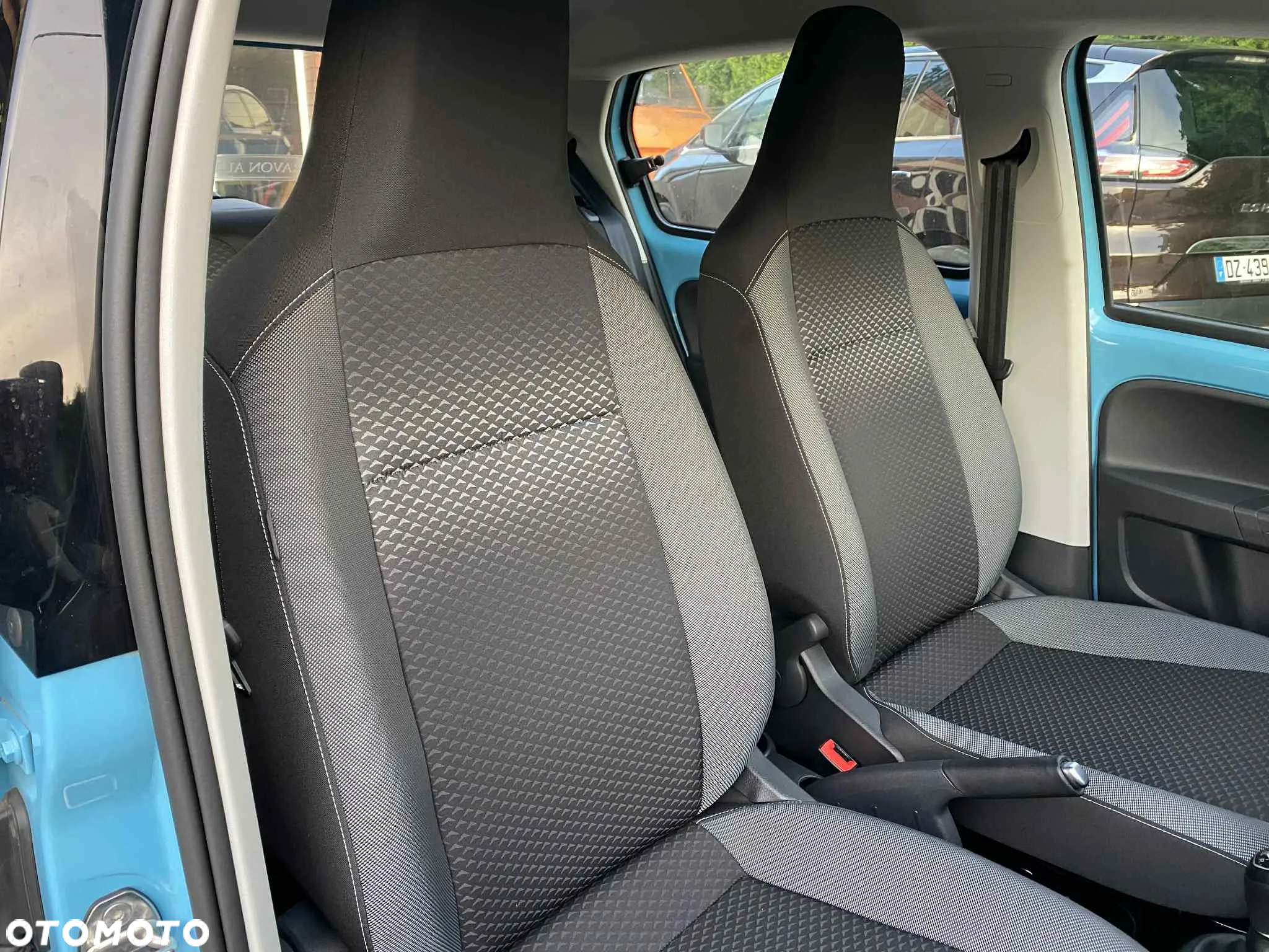 Volkswagen up! Active - 14