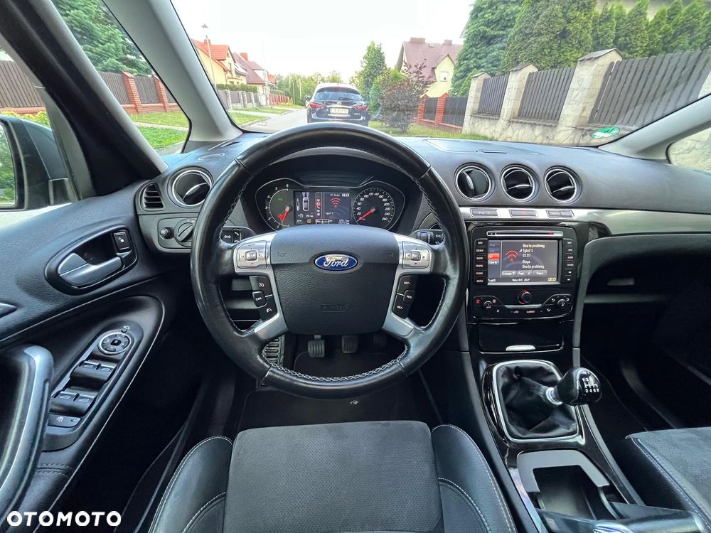 Ford Galaxy 2.2 TDCi Titanium - 29