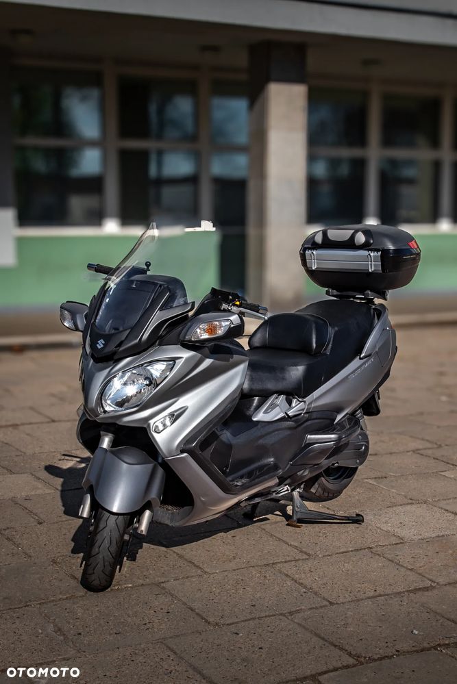 Suzuki Burgman - 4
