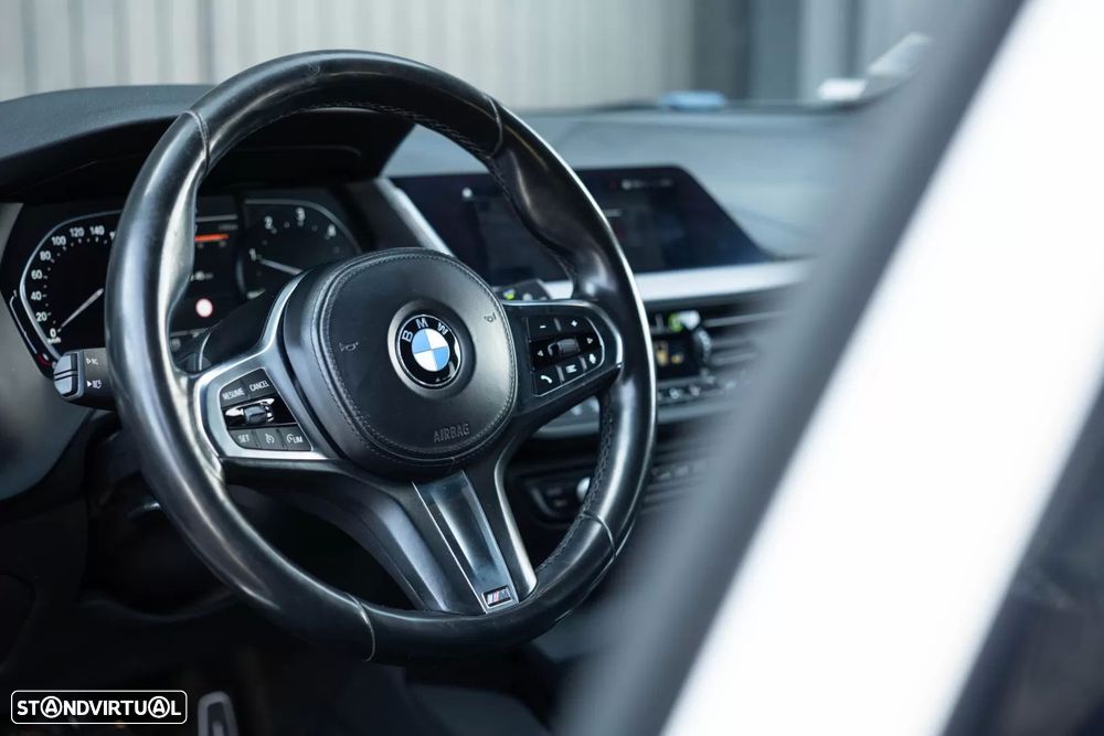 BMW 116 d Pack Desportivo M Auto - 8