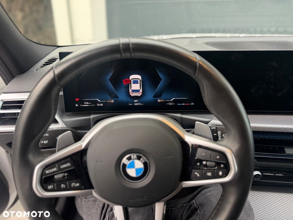 BMW Seria 3 330i xDrive M Sport - 12
