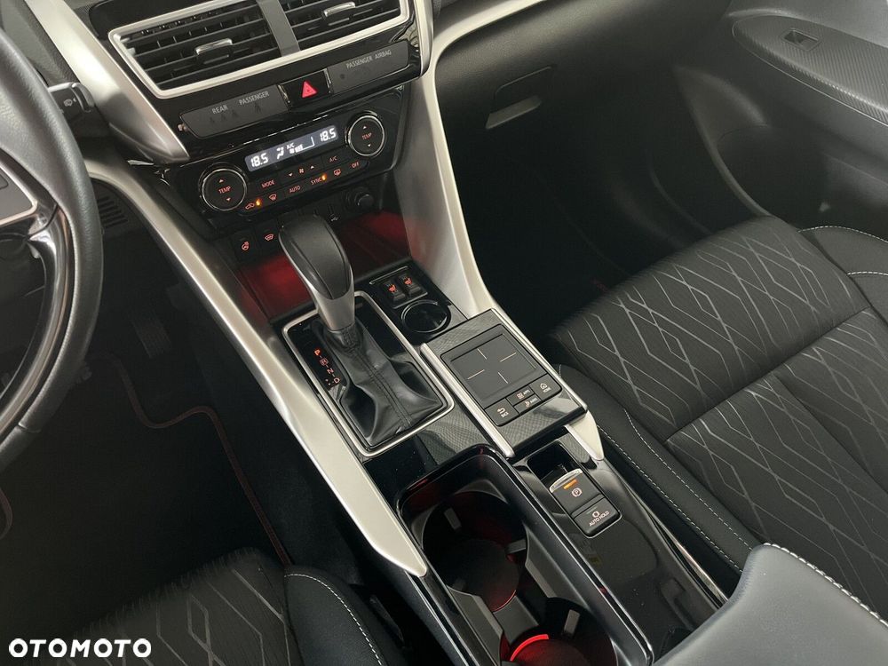 Mitsubishi Eclipse Cross 1.5 T GPF Intense CVT - 16