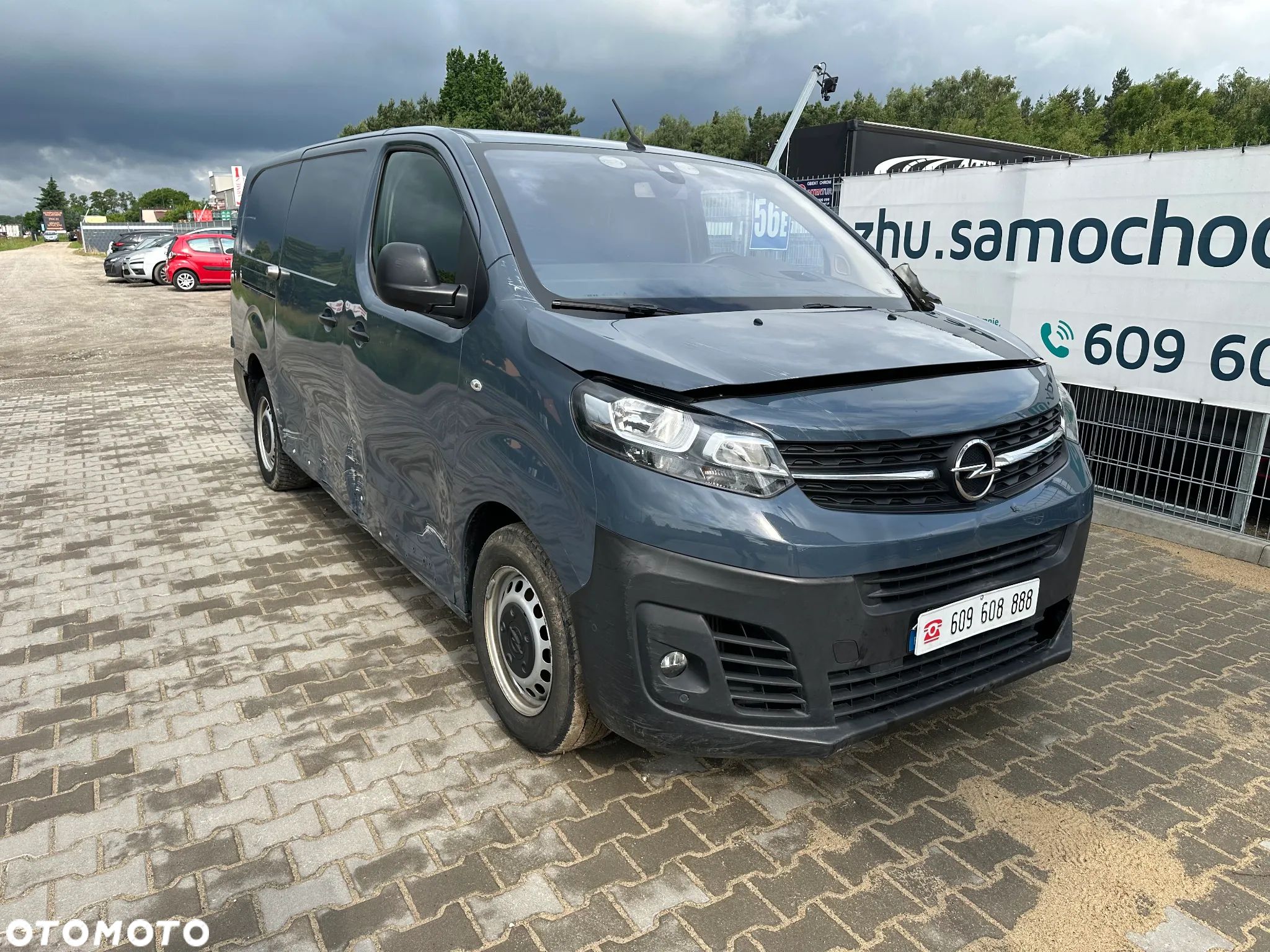 Opel Vivaro - 1