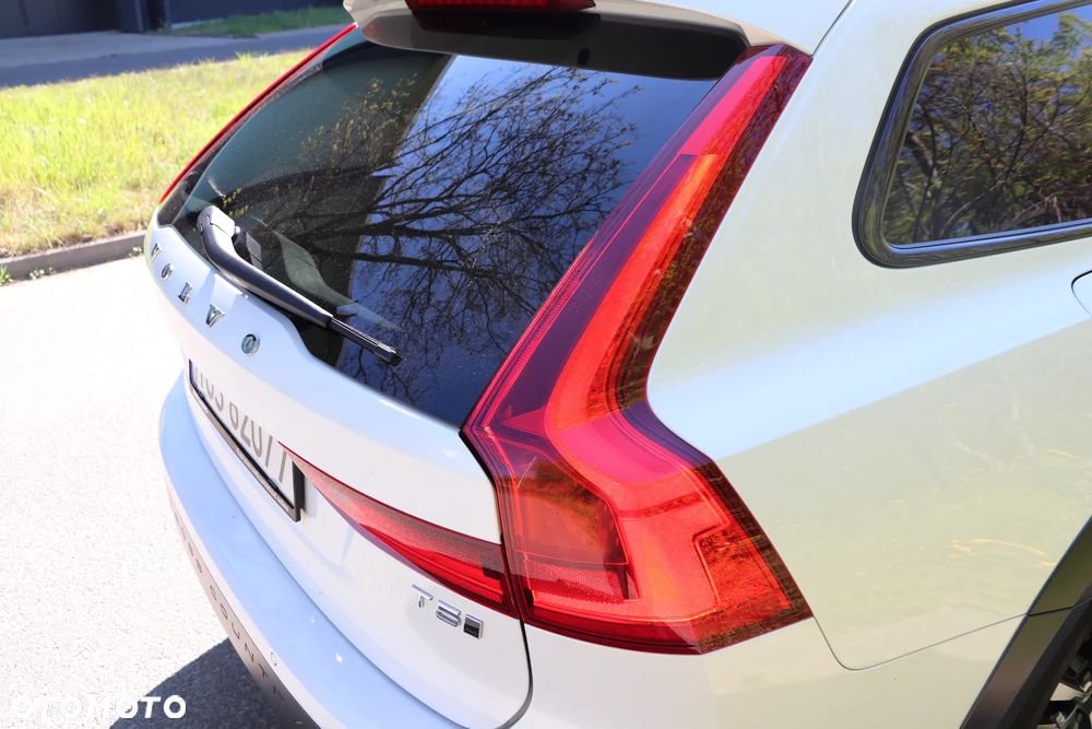 Volvo V90 Cross Country T5 Geartronic Momentum Pro - 11