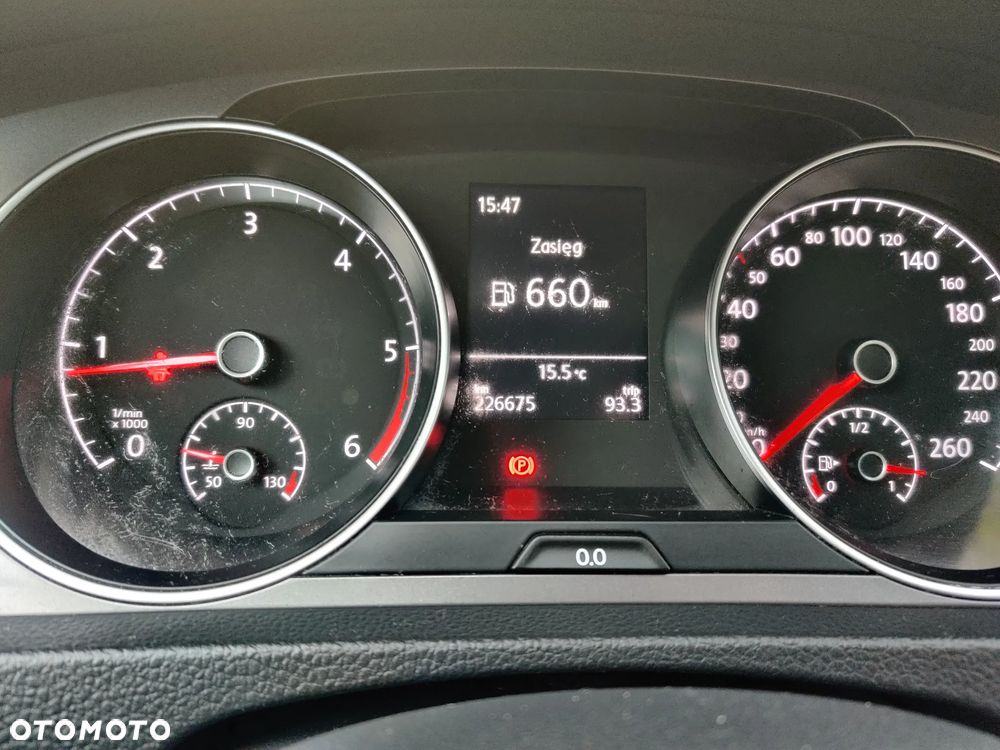 Volkswagen Golf 1.6 TDI DPF BlueMotion - 12