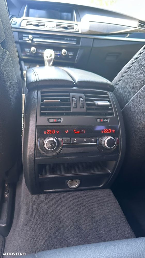 BMW Seria 5 530d xDrive - 11