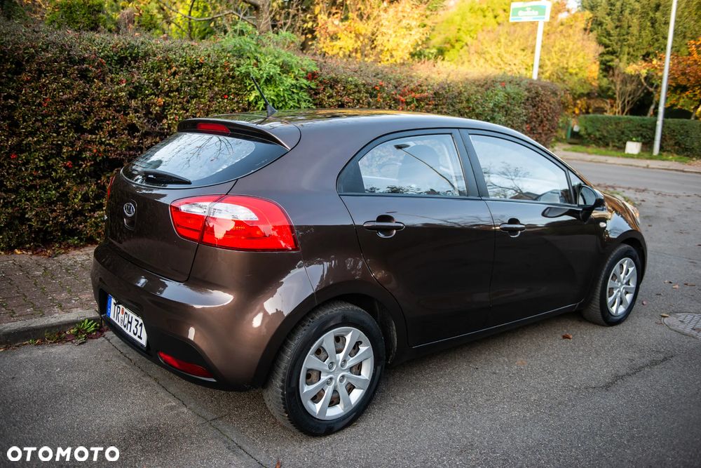 Kia Rio 1.2 Business Line - 5