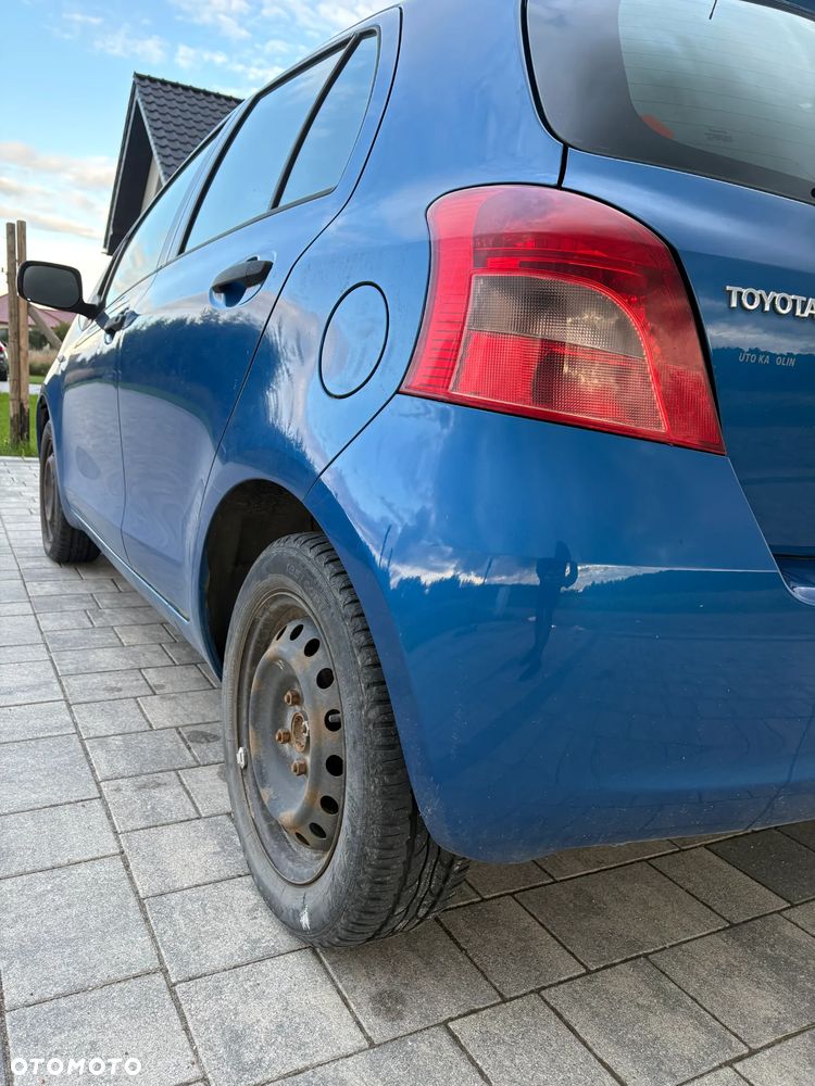 Toyota Yaris 1.0 Luna A/C - 3
